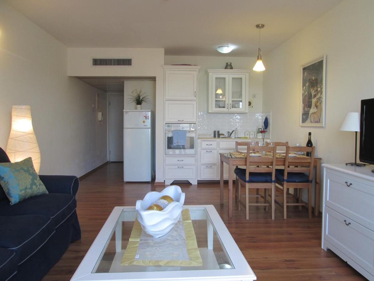Last Minute Apartment